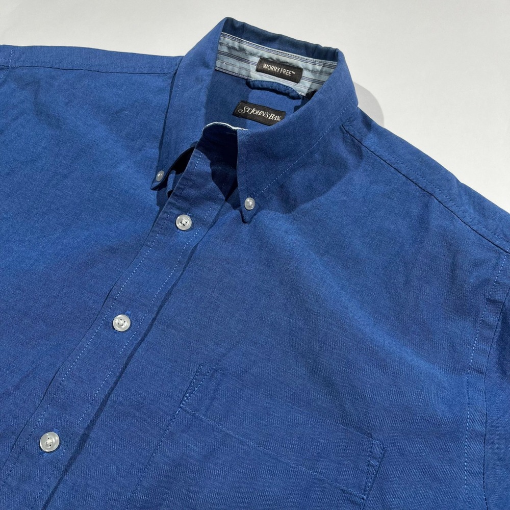 St Johns Bay Mens Medium Blue Worry Free Short Sleeve Button Down Shirt Cotton